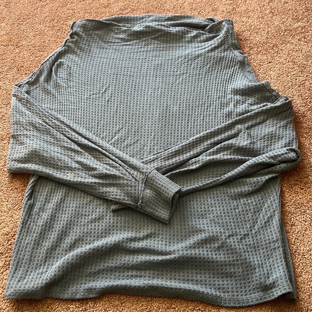 One size. Off the shoulder. Blue. Waffle texture. Shirt